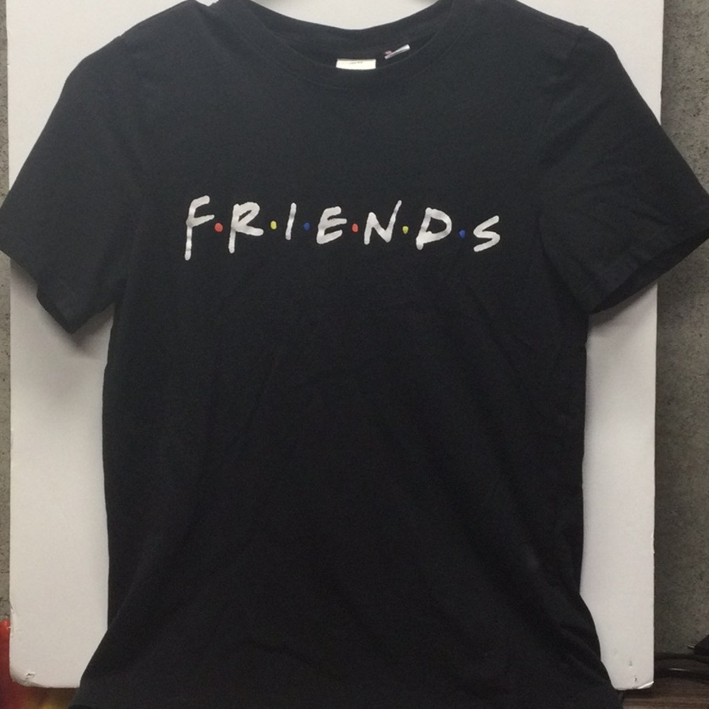 Woman’s x-small black friends T-shirt